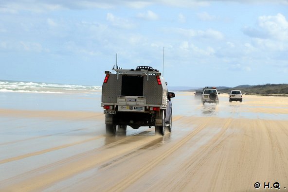 75 Mile Beach der Highway auf Fraser Island 75 Mile Beach der Highway auf Fraser Island
