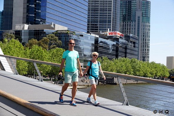Ela und Holger auf der Evan Walker Bridge - Melbourne