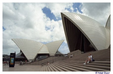 Ela vor Sydneys Oper Ela vor Sydneys Oper