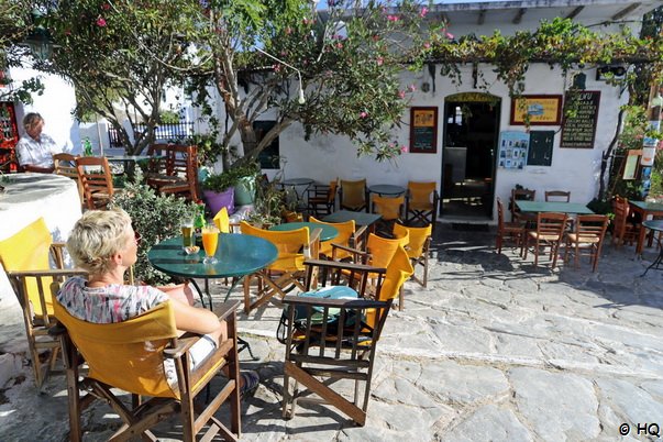 Café Kath´oden in der Chora von Amorgos Café Kath´oden in der Chora von Amorgos