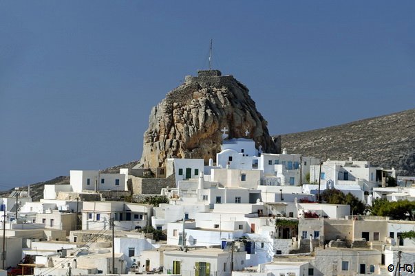 Castro Felsen in der Chora Amorgos vom Windmühlenhügel Castro Felsen in der Chora Amorgos vom Windmühlenhügel