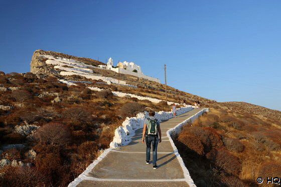 Unterwegs zur Panagia Kirche auf Folegandros Unterwegs zur Panagia Kirche auf Folegandros