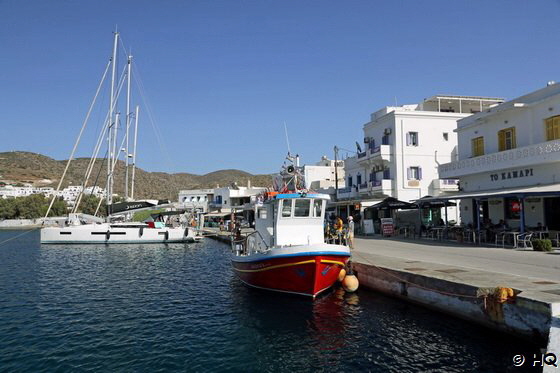 Badeboot Hafen Katapola - Amorgos Badeboot Hafen Katapola - Amorgos