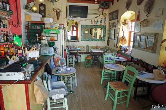 Café Kath´odon in der Chora von Amorgos Café Kath´odon in der Chora von Amorgos