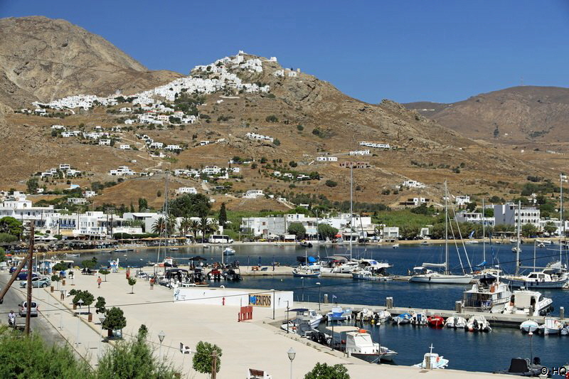 Livadi mit Blick auf die Chora von Serifos