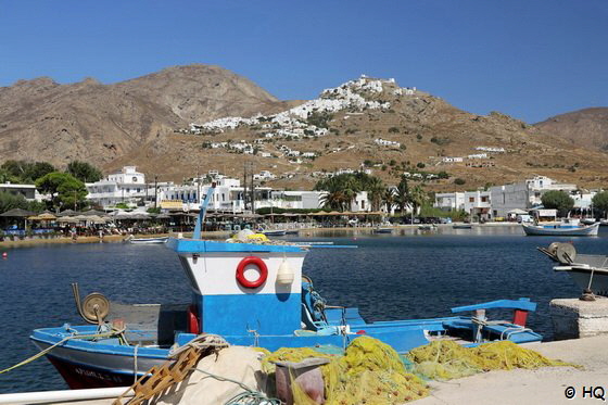 Fischerboot im Hafen von Livadi auf Serifos