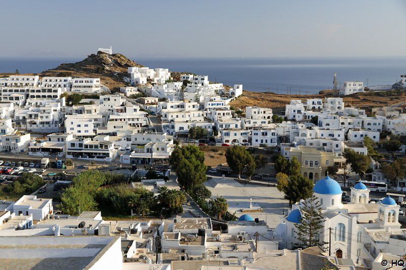 Chroa von Ios vom Vorplatz der Gremiotissa Kirche