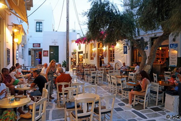 Chora von Ios am Abend