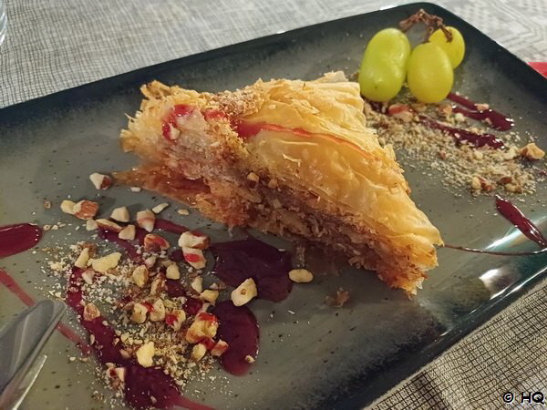 Abendessen in Enigma Restaurant in Yialos