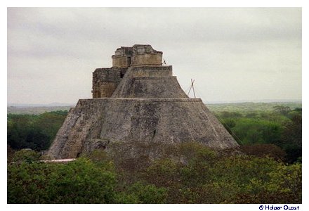 Pyramide des Zauberers (Piramide del Adivino)