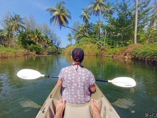 Im Kayak unterwegs auf der Lagune des Devasom Khao Lak Resorts