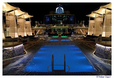 Pooldeck by night Pooldeck by night