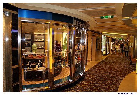 Shops der der Celebrity Equinox Shops der der Celebrity Equinox