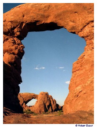 Blick durch den Turret Arch auf das South Window