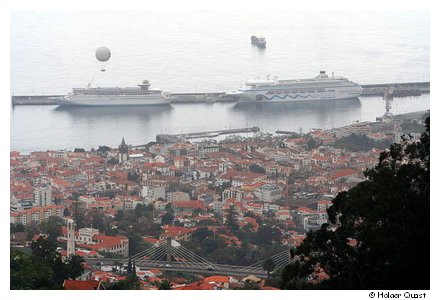 AIDA im Hafen von Funchal AIDA im Hafen von Funchal