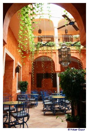 Innenhof Restaurant Andalusien