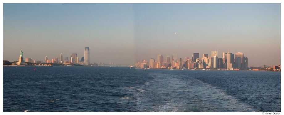 Skyline New York mit Freiheitstaue von der Staten Island Ferry