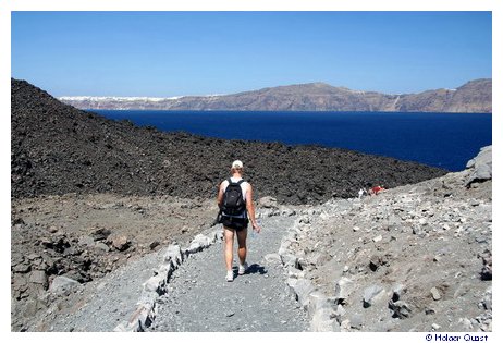 Holger auf dem Vulkan von Santorini