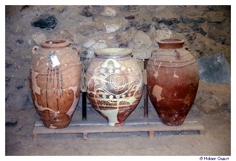 Vasen in der Ausgrabungsst�tte Akrotiri - Santorini