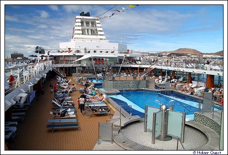 Pooldeck der  Mein Schiff 1