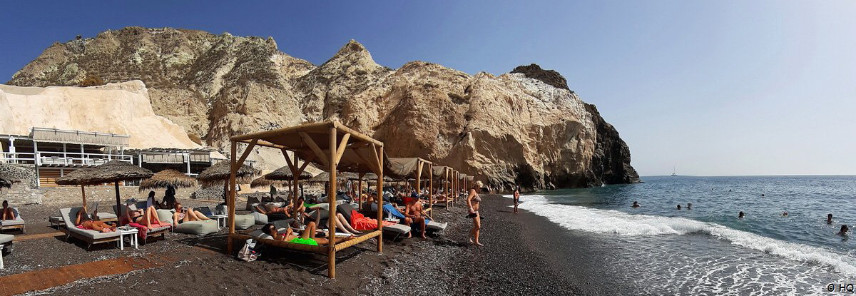 Black Beach Santorini mit der Summar Beach Bar Black Beach Santorini mit der Summar Beach Bar