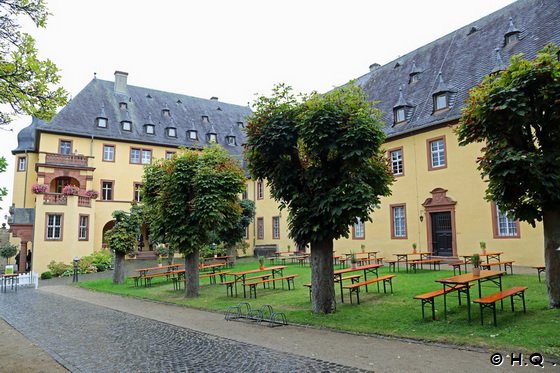 Schlosshof Vollrads im Rheingau