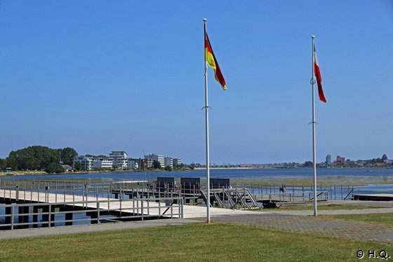 Blick vom Ferienpark Heiligenhafen auf den Binnensee Blick vom Ferienpark Heiligenhafen auf den Binnensee