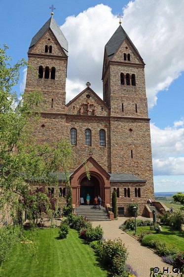 Klosterkirche der Abtei St. Hildegard in Rüdesheim Klosterkirche der Abtei St. Hildegard in Rüdesheim