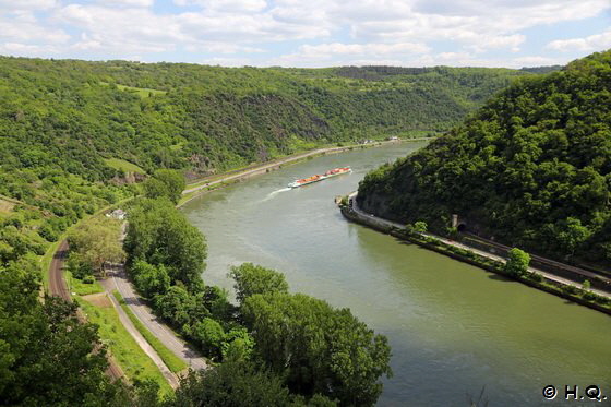 Blick vom Loreleyfelsen Rhein aufwärts Blick vom Loreleyfelsen Rhein aufwärts