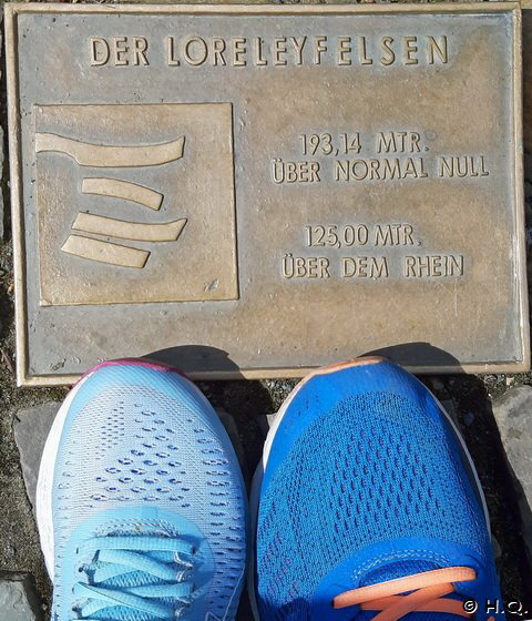Marker auf dem Loreleyfelsen