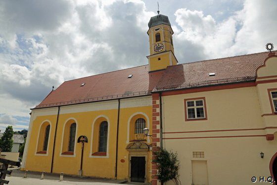 Katholische Pfarrkirche Hl. Geist in Markt Essing im Altmühltal Katholische Pfarrkirche Hl. Geist in Markt Essing im Altmühltal