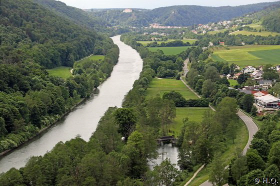 Blick von der Burg Prunn ins Altmühltal bis Riedenburg Blick von der Burg Prunn ins Altmühltal bis Riedenburg
