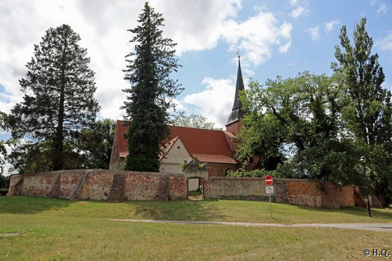 Dorfkirche Mellenthin auf Usedom Dorfkirche Mellenthin auf Usedom