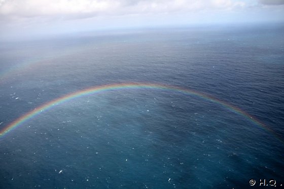 Regenbogen aus dem Hubschrauber