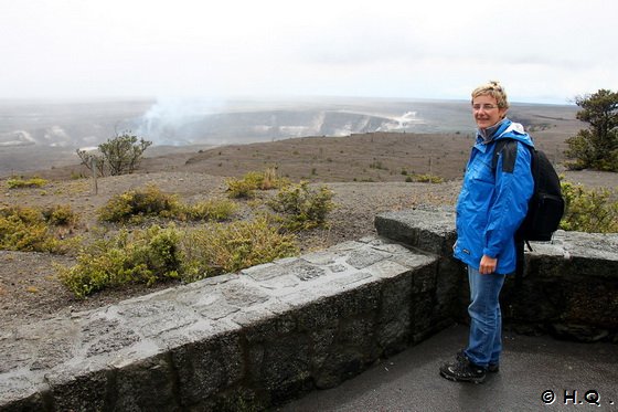 Ela am Viewpoint des Jaggar Musems Volcanoes National Park