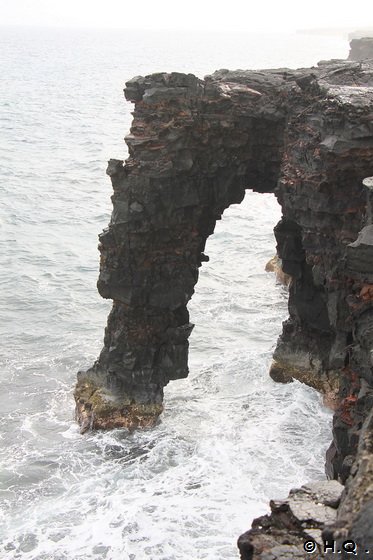 Holei Sea Arch im Volcanoes National Park