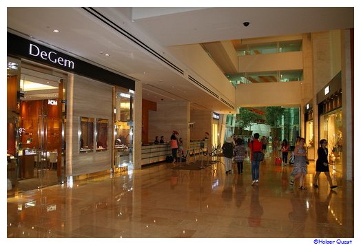 Shops im Marina Bay Sands Hotel- Singapur Shops im Marina Bay Sands Hotel- Singapur