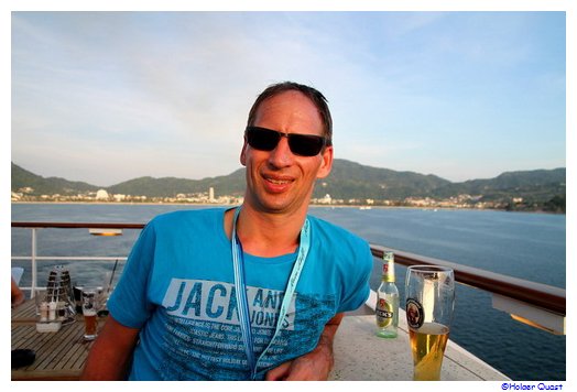 Holger genießt die Kreuzfahrt Holger genießt die Kreuzfahrt