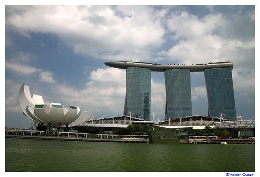 Marina Bay Sands Hotel während der Singapore River Cruise