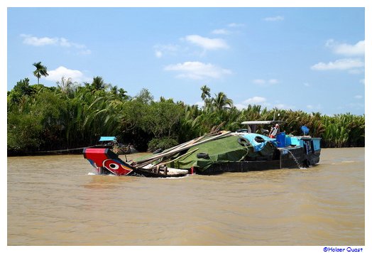 Transportboot auf dem Mekong in Vietnam