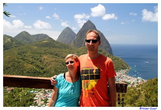 Ela und Holger vor den Points in St Lucia Ela und Holger vor den Points in St Lucia