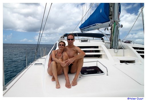 Ela und Holger auf dem Kanamaran von Calabaza Cruises