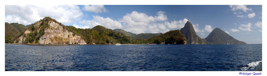 Pitons St Lucia vom Wasser aus