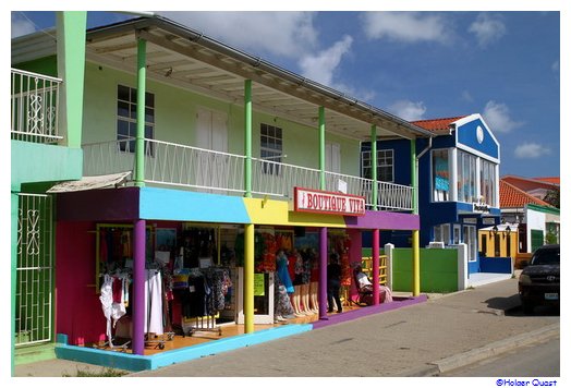 Bunte Geschfte in Kirche San Bernardo Kralendijk Bonaire