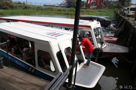 Boote am Tortuguero Kanal - Costa Rica