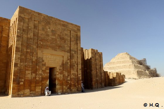 Eingangstor zur Grabanlage in Sakkara in gypten