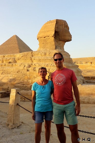 Ela und Holger vor der Groen Sphinx von Gizeh