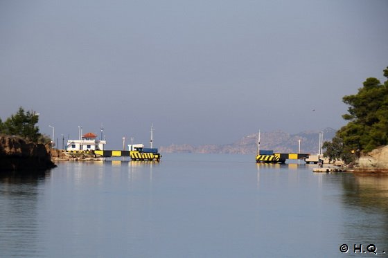 Ausfahrt aus dem Kanal von Korinth in den Golf von Korinth