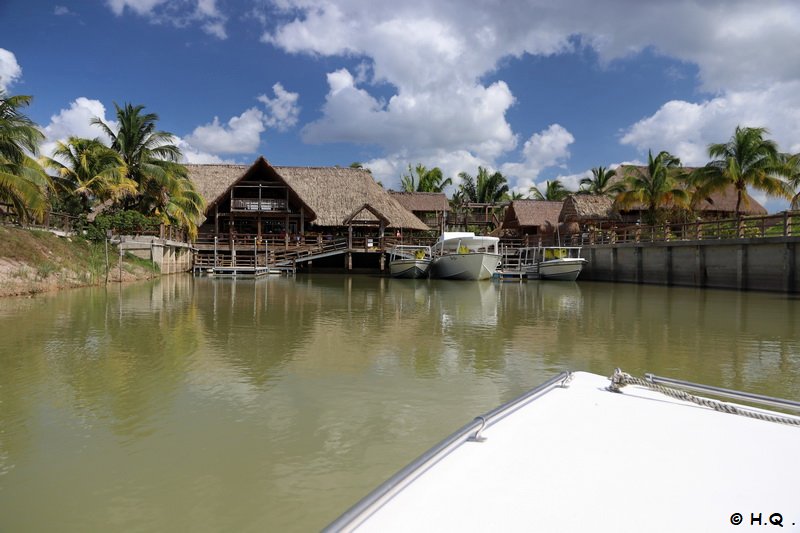 AyinHa Adventures am New River Belize