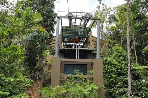 Zurück nach oben mit der Seilbahn im Veragua Regenwaldreservat - Costa Rica - Puerto Limon - Veragua Rainforest Eco-Adventure